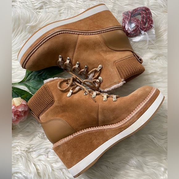 kate spade new york
Willow Suede Shearling Lined Wedge
Hiker Booties - Picture 7 of 12